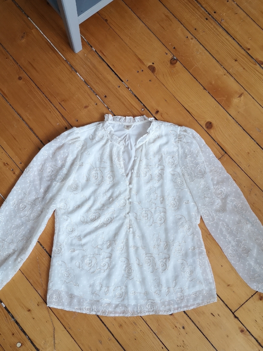 Autres Filles White And Gold Floral Embroidered Long-Sleeve Women's Top